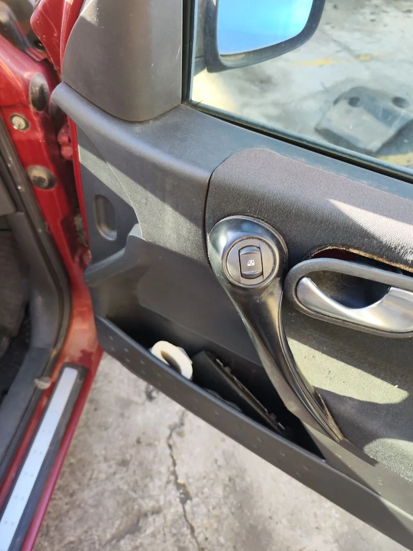 Foto de ELEVALUNAS DELANTERO DERECHO RENAULT MEGANE II BERLINA 5P 1.5 dCi Diesel (106 CV / 78 KW)