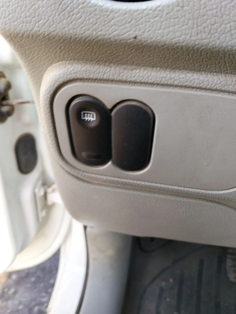 Foto de INTERRUPTOR RENAULT KANGOO I (F/KC0) 1.9 dCi Diesel CAT (84 CV / 62 KW)