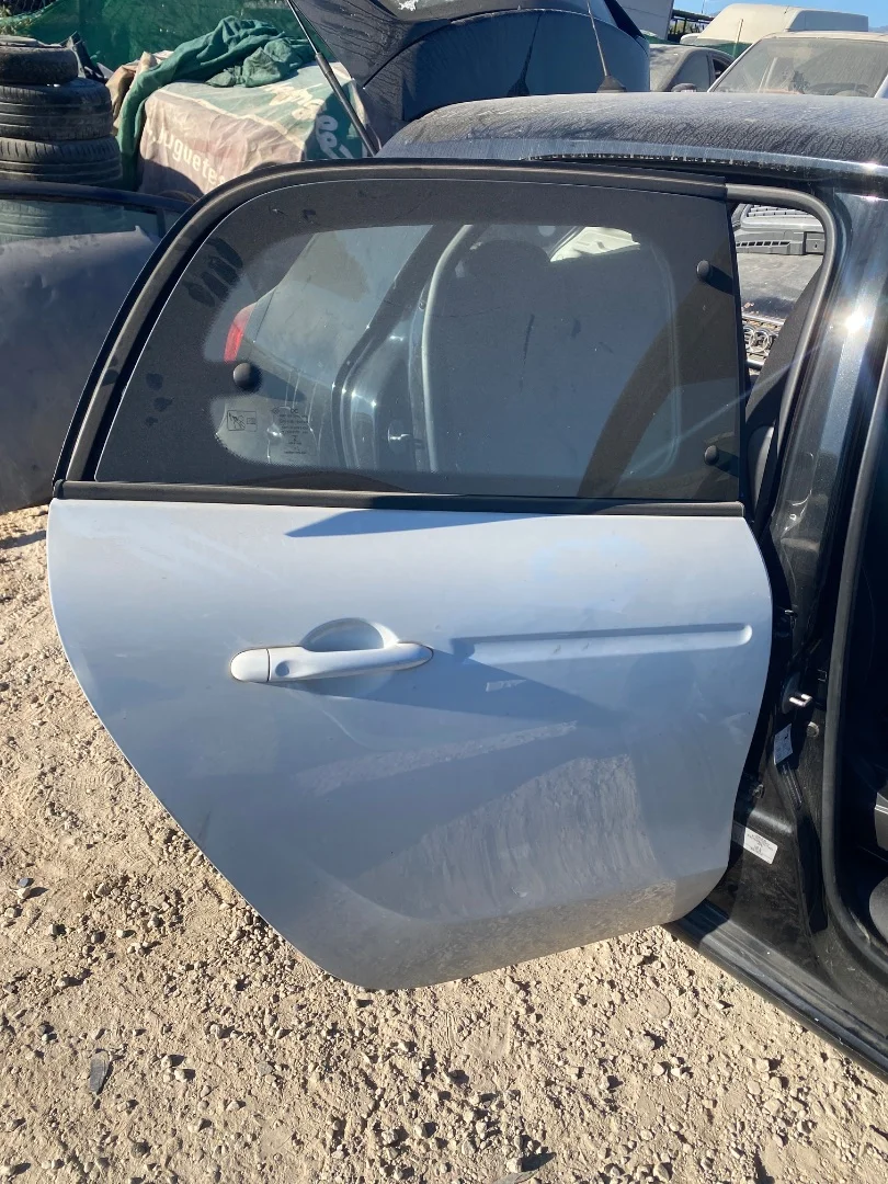 Foto de PUERTA TRASERA DERECHA SMART FORFOUR