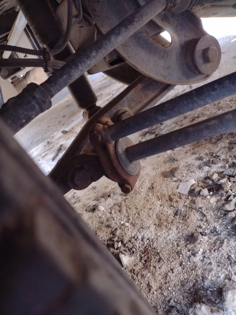 Foto de BRAZO SUSPENSION DELANTERO DERECHO IVECO DAILY FURGÓN 2.3 Diesel (97 CV / 71 KW)