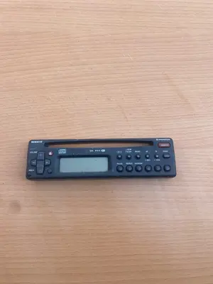 Foto de SISTEMA AUDIO / RADIO CD RENAULT ESPACE (J63) 2.2 CAT (107 CV / 79 KW) referencia 7700841008