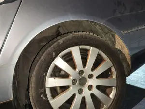 Foto de PASO RUEDA TRASERO IZQUIERDO VOLKSWAGEN PASSAT BERLINA (3C2) 2.0 TDI (140 CV / 103 KW) referencia 3C0810971B