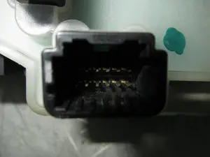Foto de MANDO MULTIFUNCION RENAULT LAGUNA III BERLINA 2.0 dCi Diesel CAT (131 CV / 96 KW) referencia 7W00629570 foto 2