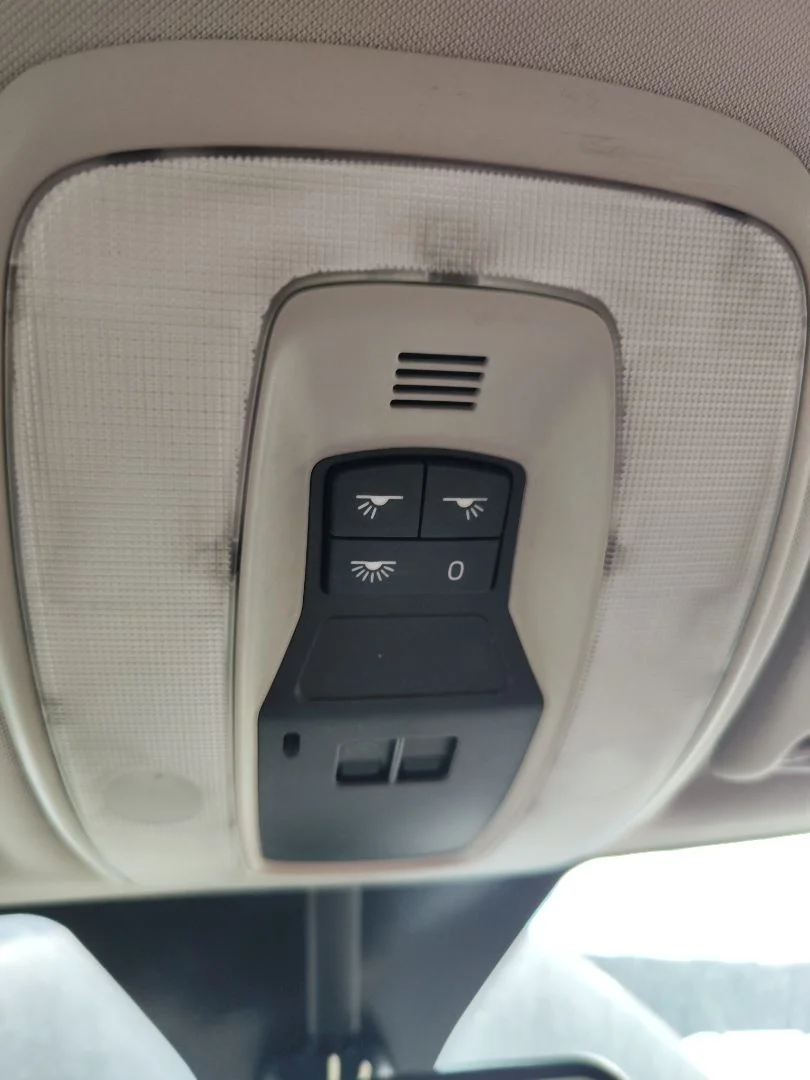 Foto de LUZ INTERIOR VOLVO V50 FAMILIAR 2.0 Diesel CAT (136 CV / 100 KW) referencia 39806294