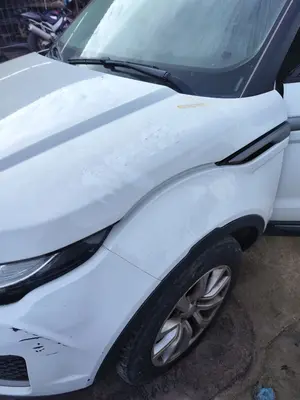 Foto de CAPO LAND ROVER RANGE ROVER EVOQUE 2.0 Td4 CAT (150 CV / 110 KW) foto 3