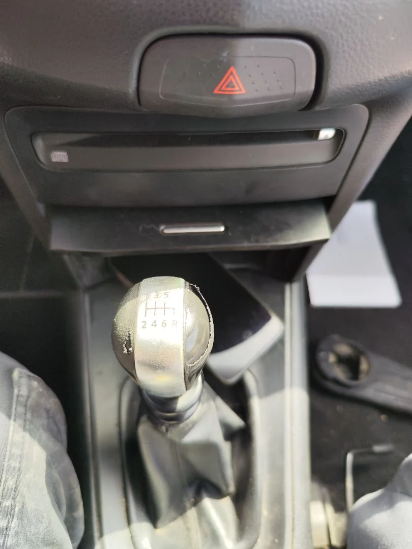 Foto de PALANCA CAMBIO NISSAN PRIMERA BERLINA (P12) 1.9 16V Turbodiesel CAT (120 CV / 88 KW)