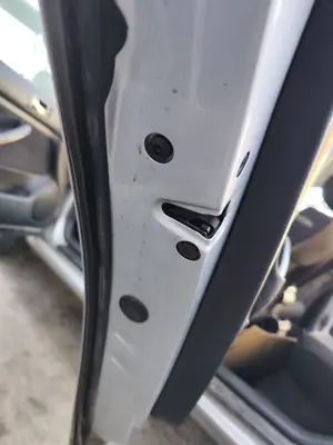 Foto de CERRADURA PUERTA TRASERA DERECHA VOLKSWAGEN GOLF IV BERLINA (1J1)(10.1997) 1.9 TDI (131 CV / 96 KW) referencia 3B4839015AL foto 13