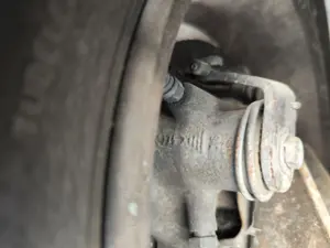 Foto de PINZA DE FRENO TRASERA IZQUIERDA RENAULT LAGUNA (B56) 2.0  (113 CV / 83 KW)