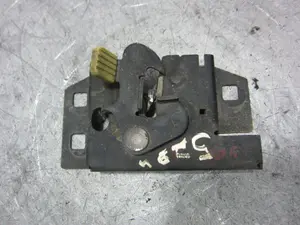 Foto de CERRADURA CAPO FORD FIESTA BERLINA (DX) 1.3 CAT (60 CV / 44 KW) referencia 96FG16701AB