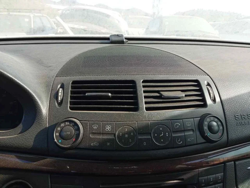 Foto de MANDO CLIMATIZADOR MERCEDES-BENZ CLASE E (BM 211) BERLINA referencia 2118300090