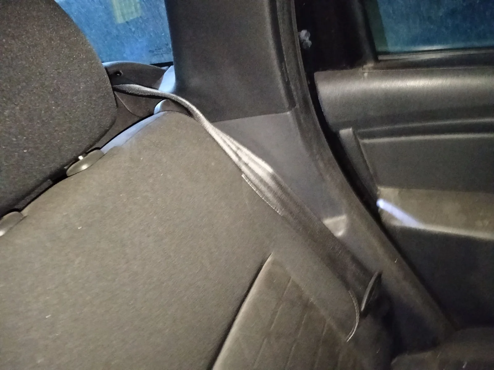 Foto de CINTURON SEGURIDAD TRASERO IZQUIERDO DACIA DUSTER I 1.2 16V TCE CAT (125 CV / 92 KW)