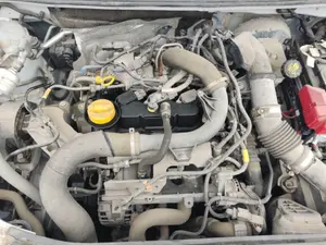 Foto de MOTOR COMPLETO DACIA SANDERO III 1.0 TCE CAT (91 CV / 67 KW) referencia H4D 470