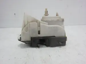 Foto de CERRADURA PUERTA TRASERA IZQUIERDA VOLKSWAGEN POLO III (6N1) 1.9 Diesel (64 CV / 47 KW) referencia 1HM862153A foto 2