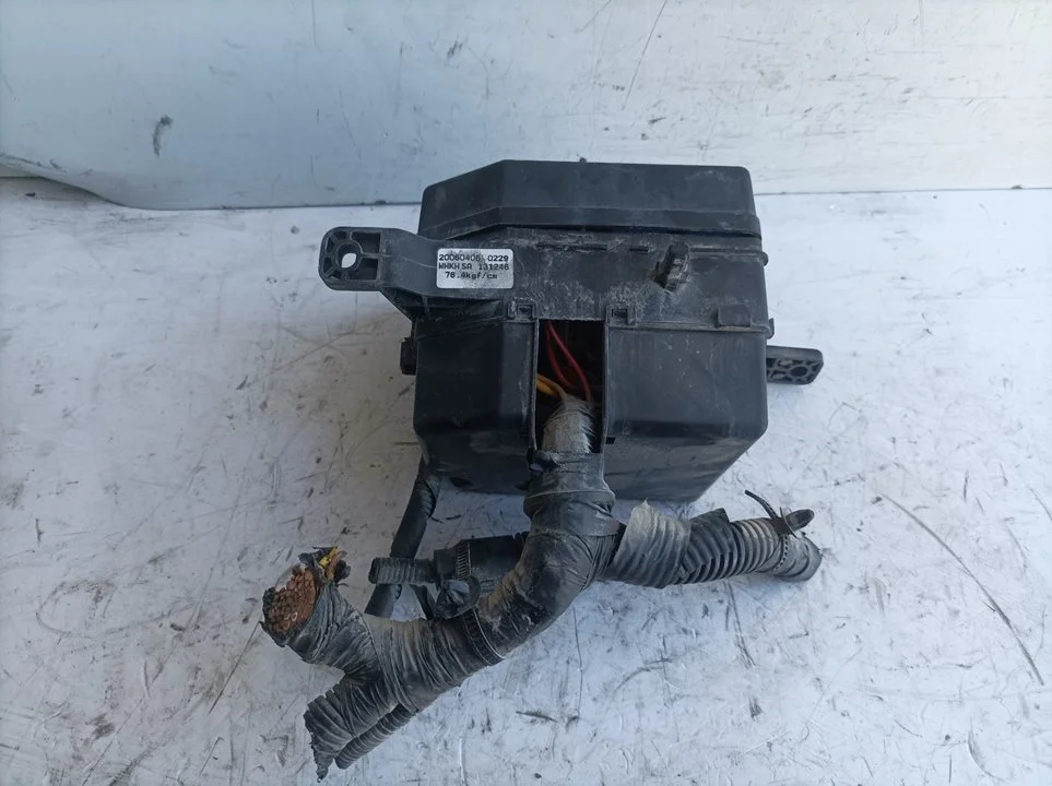 Foto de CAJA RELES / FUSIBLES KIA PICANTO (SA) 1.1 CAT (65 CV / 48 KW) referencia 9194007800