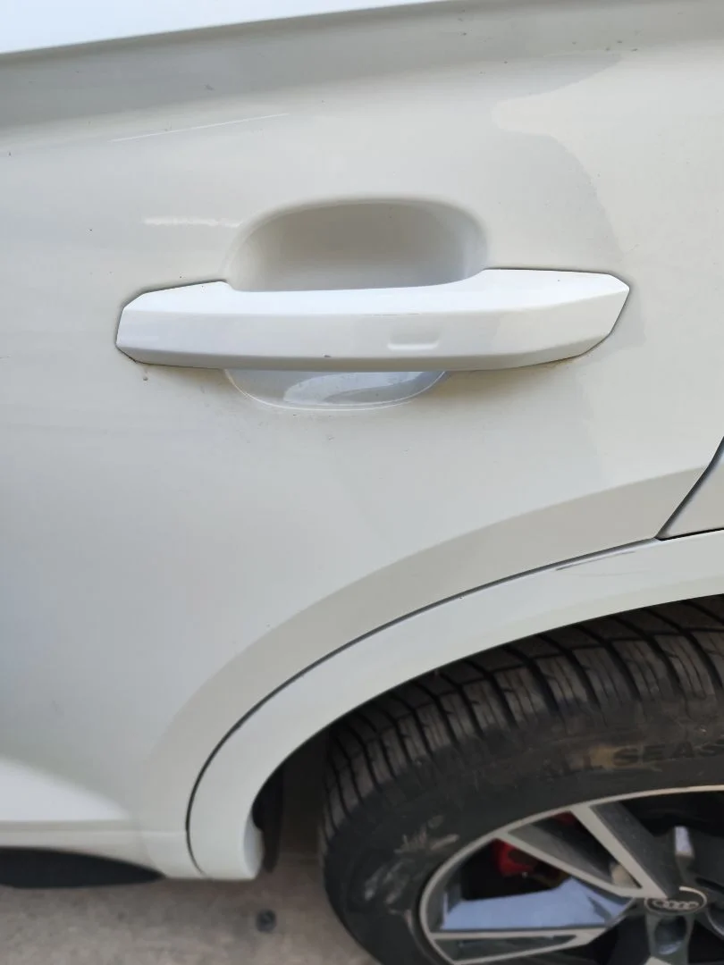 Foto de MANETA EXTERIOR TRASERA IZQUIERDA AUDI Q5 FYG Híbrido 220 kW (2.0 Ltr. - 195 kW TFSI) (299 CV / 220 KW) referencia ¿QUIERES VENDER UNO?