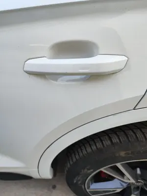 Foto de MANETA EXTERIOR TRASERA IZQUIERDA AUDI Q5 FYG Híbrido 220 kW (2.0 Ltr. - 195 kW TFSI) (299 CV / 220 KW) referencia ¿QUIERES VENDER UNO?