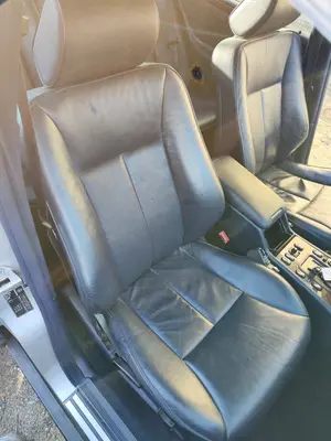 Foto de ASIENTO DELANTERO DERECHO MERCEDES-BENZ CLASE E (BM 210) BERLINA 3.0 Turbodiesel CAT (177 CV / 130 KW) foto 2
