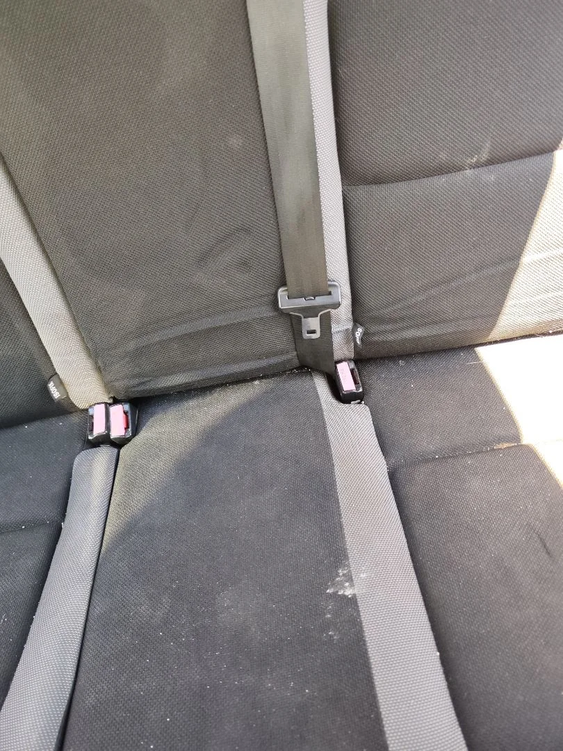 Foto de ENGANCHE CINTURON TRASERO IZQUIERDO PEUGEOT 207 1.4 (73 CV / 54 KW)