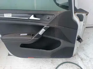 Foto de GUARNECIDO PUERTA DELANTERA IZQUIERDA VOLKSWAGEN GOLF VII (5G1/BE1) 2.0 TDI (184 CV / 135 KW) foto 2