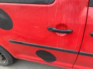 Foto de CERRADURA PUERTA TRASERA DERECHA VOLKSWAGEN CADDY (2K)(02.2004) 2.0 SDI (69 CV / 51 KW)