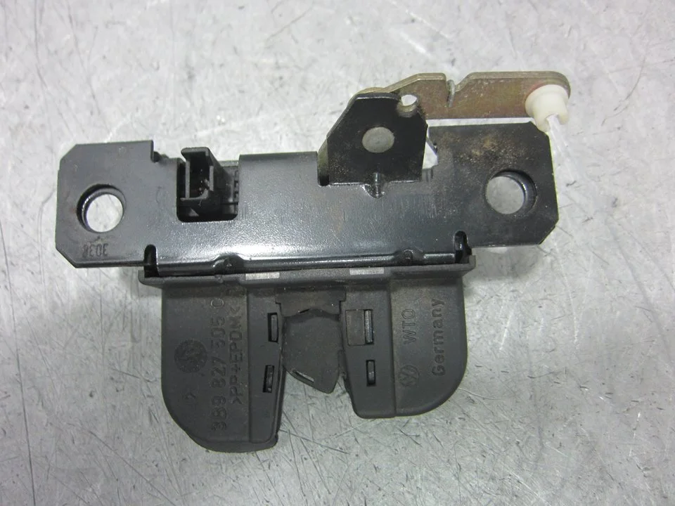 Foto de CERRADURA MALETERO / PORTON SEAT LEON (1M1) referencia 3B9827505C