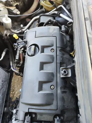 Foto de TAPA MOTOR PEUGEOT 308 1.6 16V (120 CV / 88 KW) referencia 013789