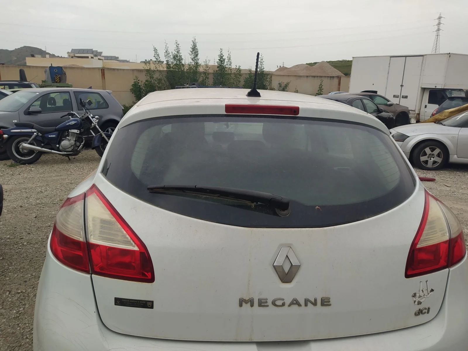 Foto de BASE DE ANTENA RENAULT MEGANE III BERLINA 5P 1.5 dCi Diesel CAT (86 CV / 63 KW)