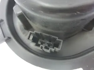 Foto de MOTOR CALEFACCION VOLKSWAGEN GOLF IV BERLINA (1J1)(10.1997) 1.6 16V (105 CV / 77 KW) referencia F657877G foto 5