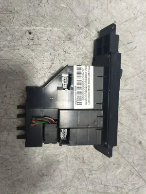 Foto de MANDO ELEVALUNAS DELANTERO IZQUIERDO LAND ROVER RANGE ROVER (LM) 4.4 V8 CAT (286 CV / 210 KW) foto 5