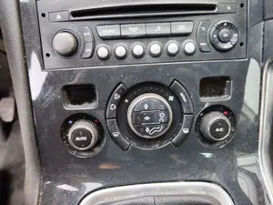 Foto de MANDO CALEFACCION / AIRE ACONDICIONADO PEUGEOT 3008 1.6 Blue-HDI FAP (120 CV / 88 KW)