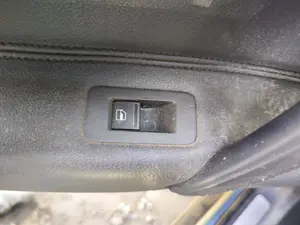 Foto de MANDO ELEVALUNAS TRASERO IZQUIERDO VOLKSWAGEN TOUAREG (7L6) 4.2 V8 32V FSI (350 CV / 257 KW)