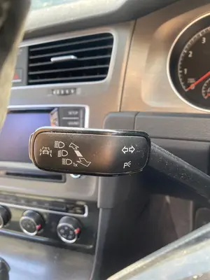 Foto de MANDO LUCES VOLKSWAGEN GOLF VII (5G1/BE1) 1.4 16V TSI (122 CV / 90 KW) foto 2