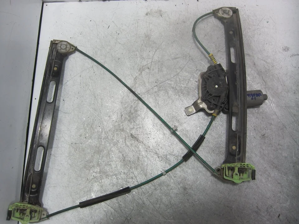 Foto de ELEVALUNAS DELANTERO IZQUIERDO BMW SERIE 3 COMPACTO (E46) M47N204D4 referencia 8251349