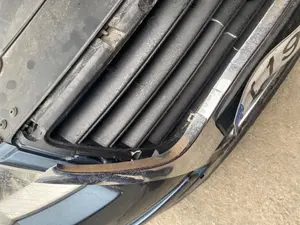 Foto de PARAGOLPES DELANTERO VOLKSWAGEN PASSAT BERLINA (3C2) 2.0 TDI (140 CV / 103 KW) foto 3