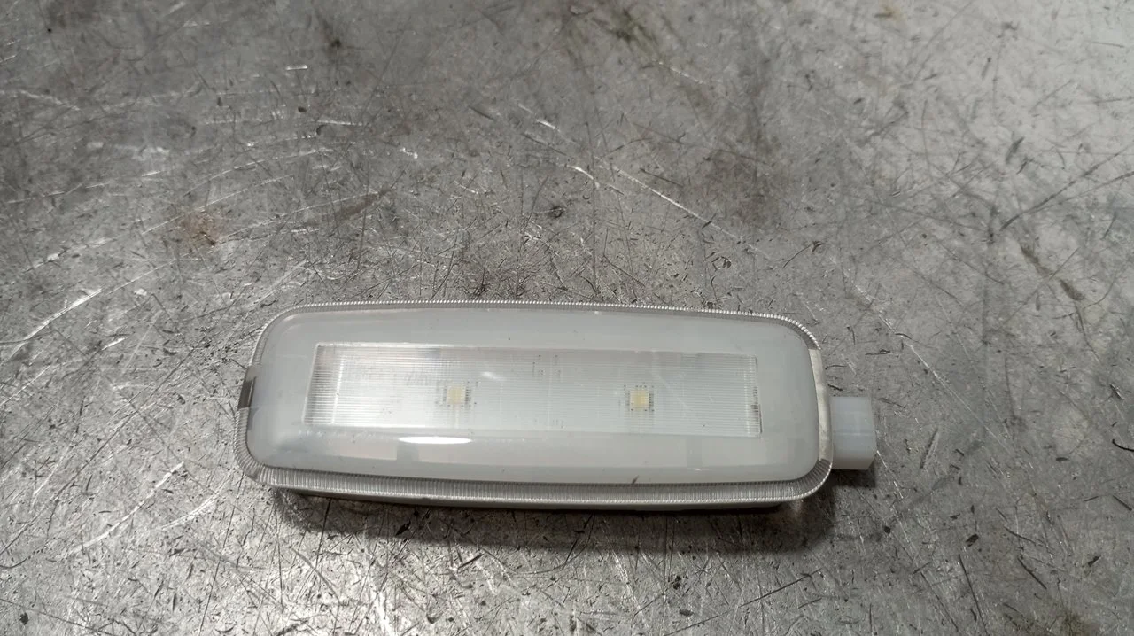 Foto de LUZ INTERIOR AUDI A1 SPORTBACK (8XF) 1.6 TDI (116 CV / 85 KW) referencia 4H0947105D
