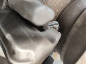Foto de PINZA DE FRENO TRASERA DERECHA VOLKSWAGEN BORA BERLINA (1J2)(1998) 1.9 TDI (110 CV / 81 KW)