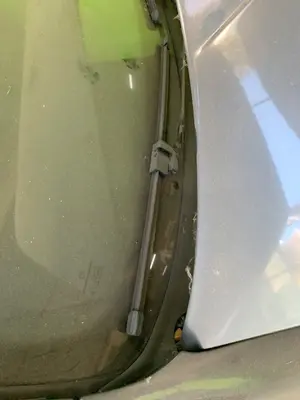Foto de BRAZO LIMPIA DELANTERO DERECHO VOLKSWAGEN GOLF IV BERLINA (1J1)(10.1997) 1.9 TDI (101 CV / 74 KW) referencia 1J1955410D foto 2
