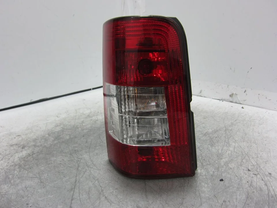 Foto de PILOTO TRASERO IZQUIERDO CITROEN BERLINGO 1.9 Diesel (69 CV / 51 KW) referencia 085521925L