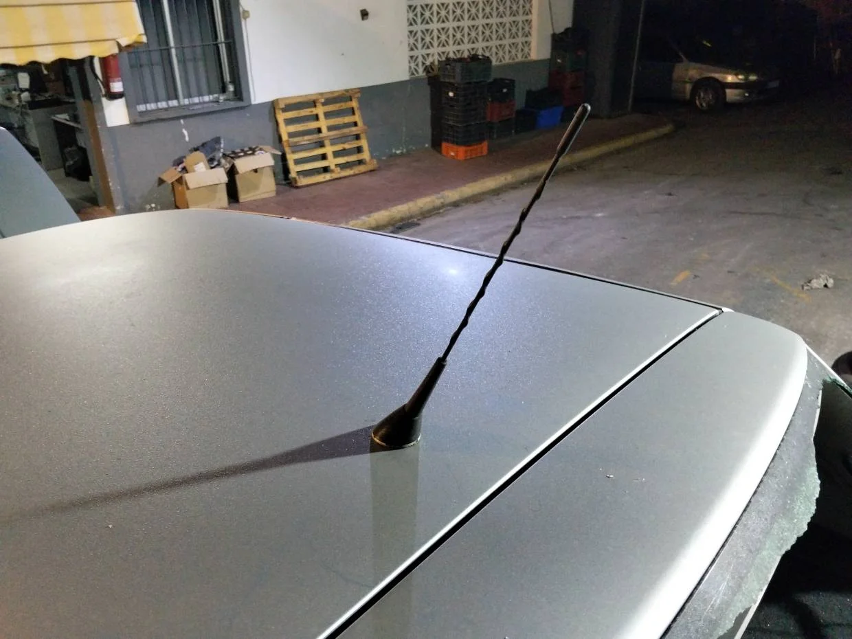 Foto de ANTENA VOLKSWAGEN GOLF IV BERLINA (1J1)(10.1997)
