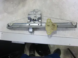 Foto de ELEVALUNAS DELANTERO DERECHO RENAULT CLIO IV referencia 128001471B foto 3