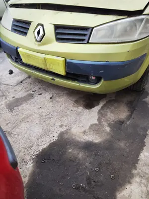 Foto de PARAGOLPES DELANTERO RENAULT MEGANE II BERLINA 5P 1.6 CAT (113 CV / 83 KW) foto 5