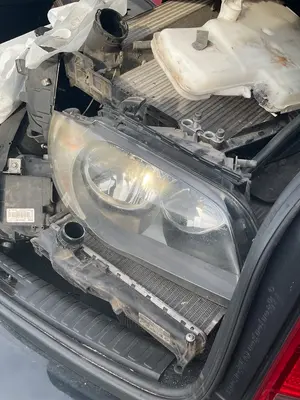Foto de FARO DERECHO BMW SERIE 1 BERLINA (E81/E87) 2.0 Turbodiesel CAT (143 CV / 105 KW) foto 3