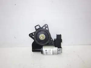 Foto de MOTOR ELEVALUNAS TRASERO IZQUIERDO MAZDA 6 BERLINA (GG) 2.0 CAT (141 CV / 104 KW) referencia GJ6A5858X
