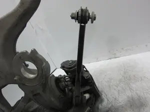 Foto de BRAZO SUSPENSION INFERIOR TRASERO IZQUIERDO PORSCHE MACAN (95BA) referencia 8K0501529L