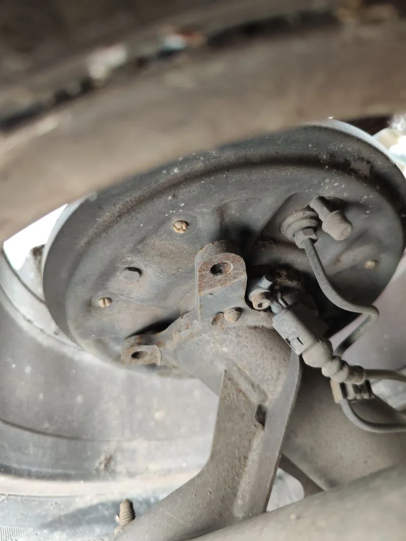 Foto de FRENO DE TAMBOR VOLKSWAGEN POLO IV (9N1) 1.4 16V (75 CV / 55 KW)