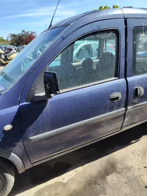 Foto de PUERTA DELANTERA IZQUIERDA OPEL COMBO (CORSA C) 1.3 16V CDTI CAT (Z 13 DT / LN9) (69 CV / 51 KW) referencia 13227382 foto 2