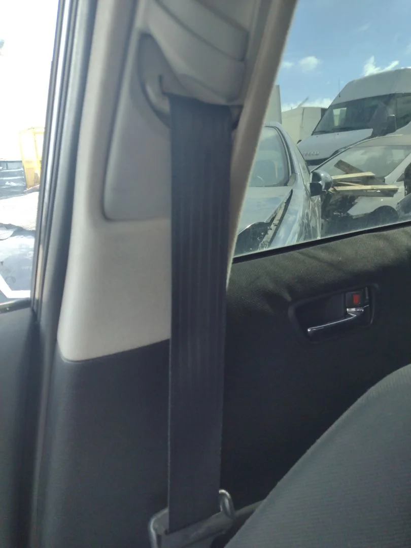 Foto de CINTURON SEGURIDAD DELANTERO DERECHO TOYOTA COROLLA VERSO (R1) 2.2 Turbodiesel CAT (136 CV / 100 KW)