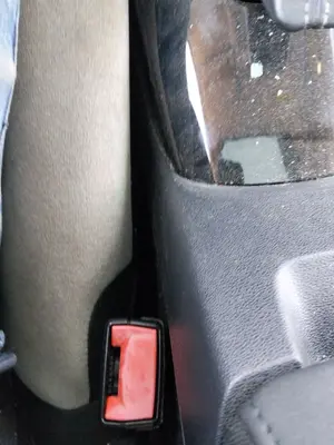 Foto de PRETENSOR AIRBAG IZQUIERDO CITROEN C4 CACTUS 1.2 12V VTi (82 CV / 60 KW)