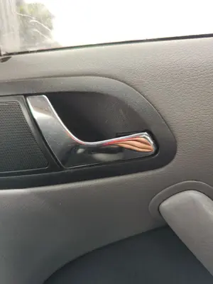 Foto de MANETA INTERIOR TRASERA DERECHA SKODA OCTAVIA BERLINA (1U2) 1.9 TDI (90 CV / 66 KW) referencia 1U4839248B