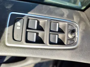 Foto de MANDO ELEVALUNAS DELANTERO IZQUIERDO JAGUAR F-PACE 3.0 V6 Diesel CAT (301 CV / 221 KW) referencia HK8314540AA